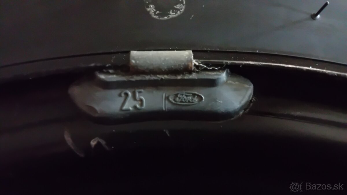 Predám pneu 185/65 R14 s diskom 4×108 - 12