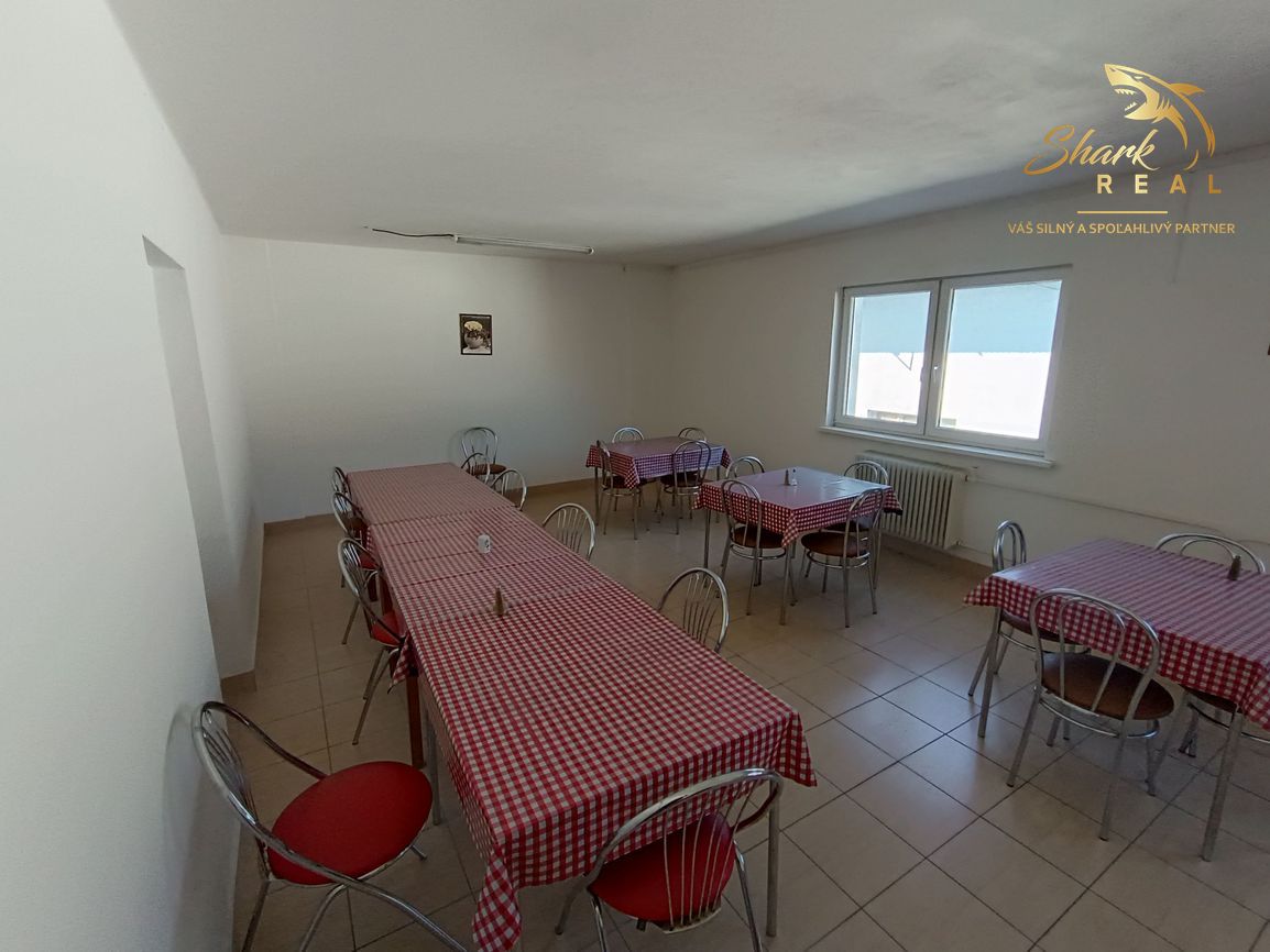 Administratívna budova - 12