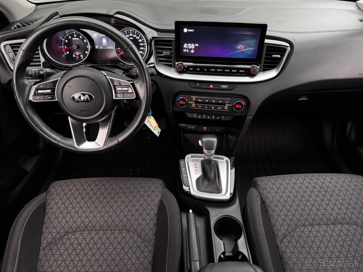 Kia Ceed SW 1.5 T-GDi Gold A/T - 12