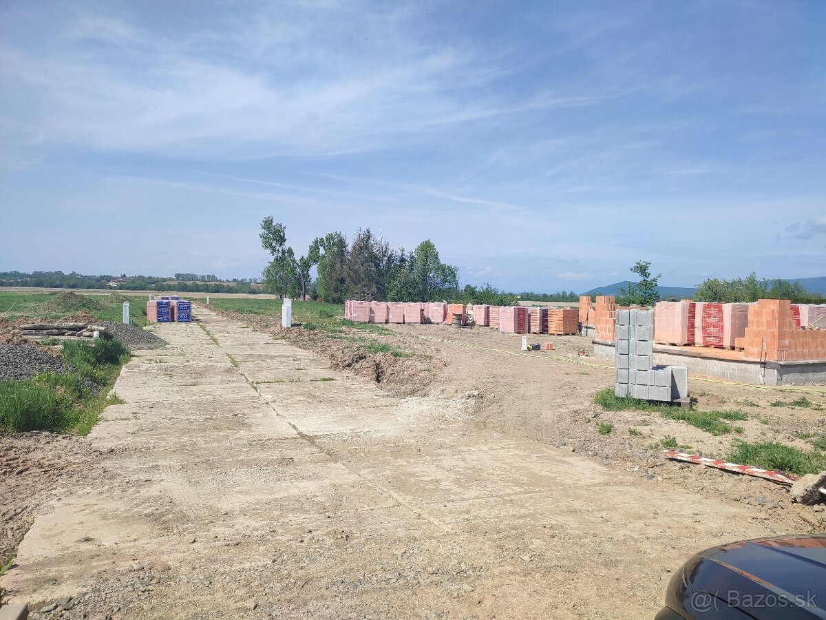 Predaj 3 pozemkov v obci Hnojné - 12