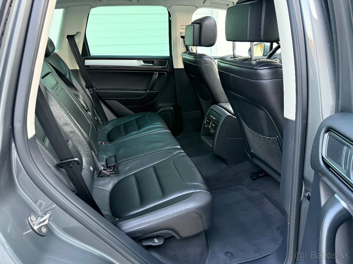 VW Touareg II 3.0 TDI V6 Executive - 12