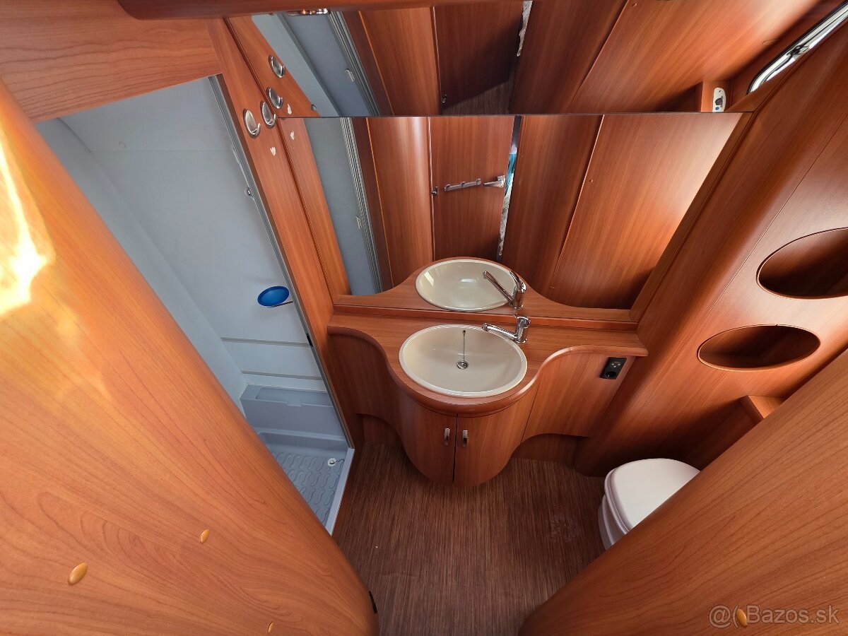 Obytný príves Hobby 560 WLU PRESTIGE - predstan - 12