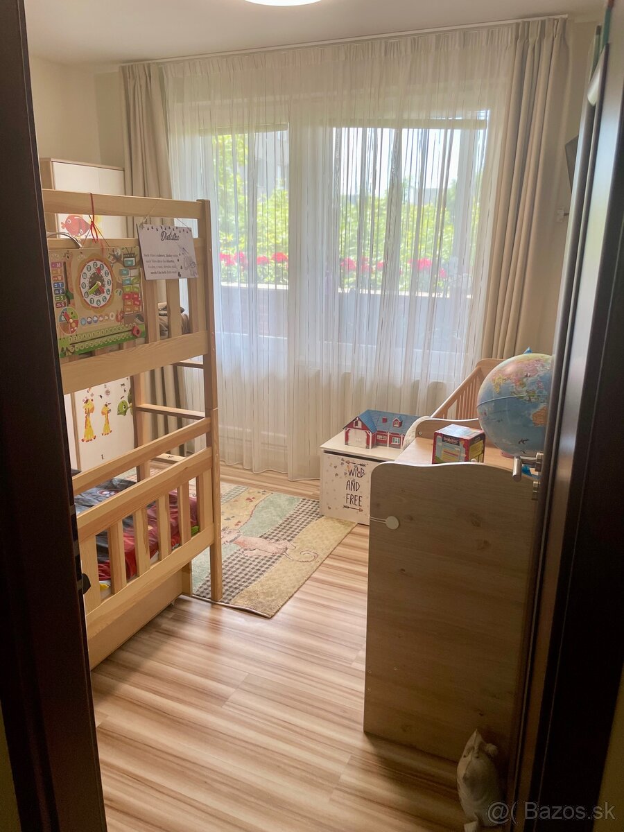 Zariadený 3 izbový byt v Komárne - 12