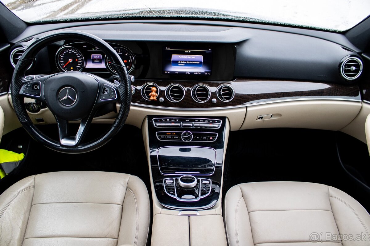 Mercedes-Benz E trieda Sedan 220 d 4MATIC - 12