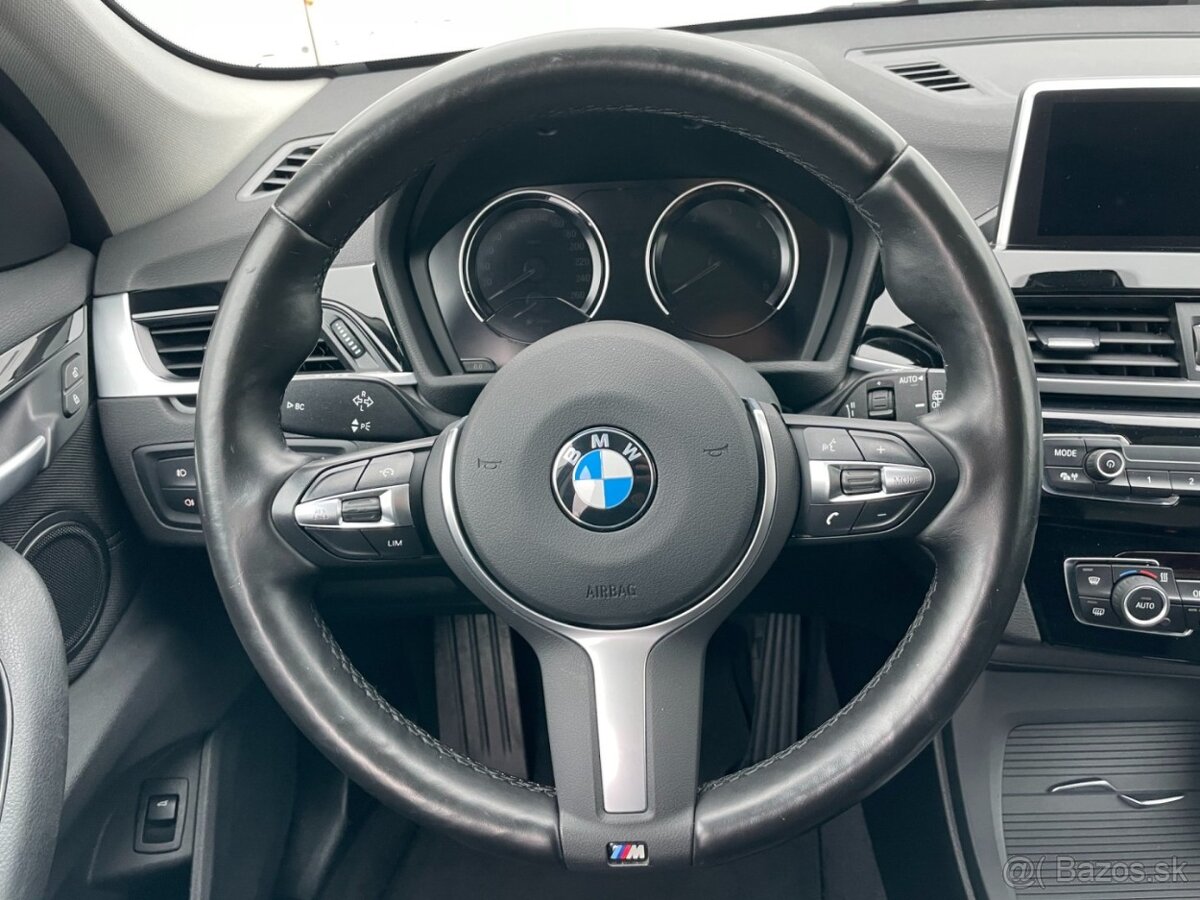 BMW X1 F48 20d xDrive 140kW M Sport. Panorama. 2 sady kol - 12