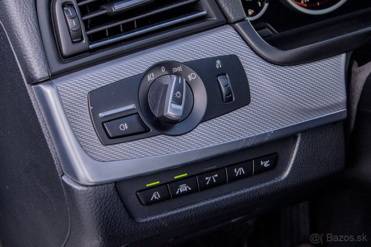 BMW Rad 5 M550d xDrive / HEADUP / PANO / ACC - 12