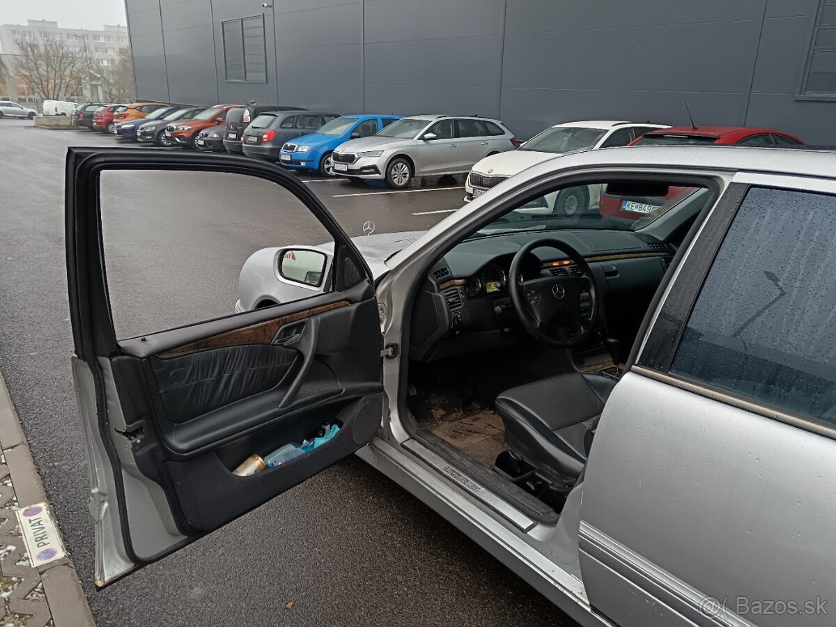 Mercedes W210 E430 4 matic - 12