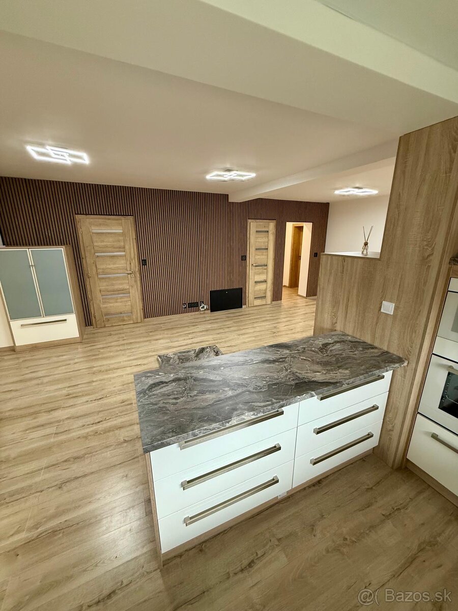 NA PREDAJ 5-izbový BUNGALOV - 12