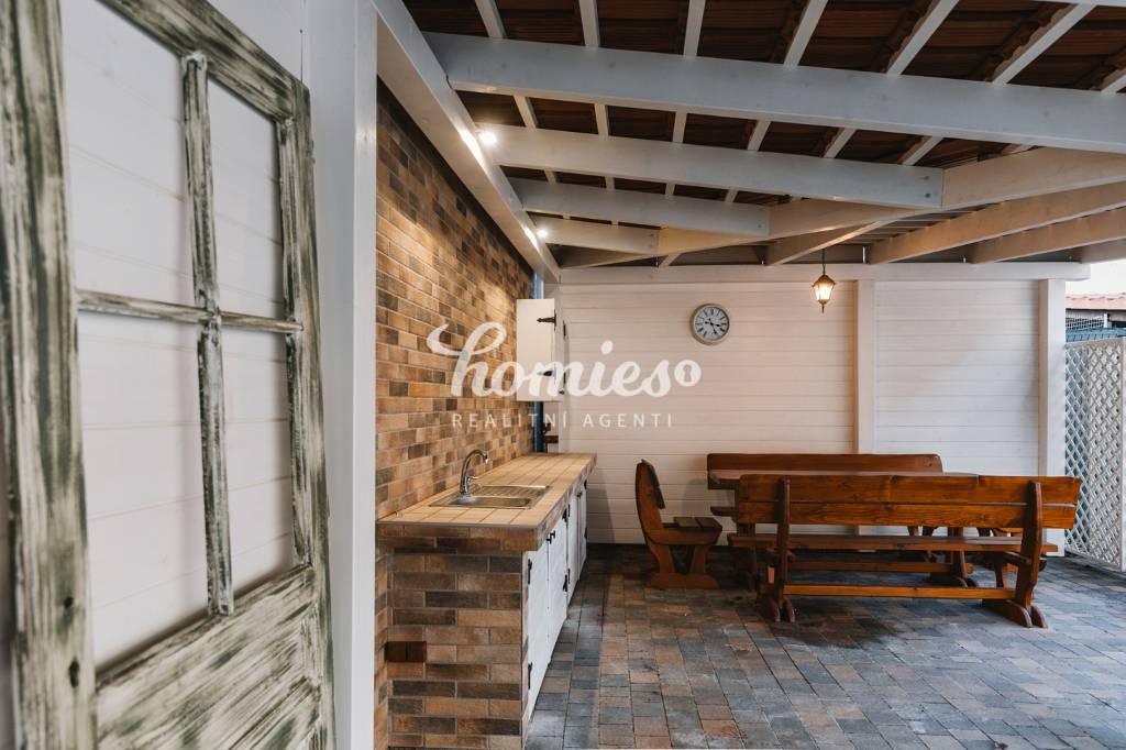 PRENÁJOM 3 izbový luxusný byt s parkovaním, záhradou, centru - 12