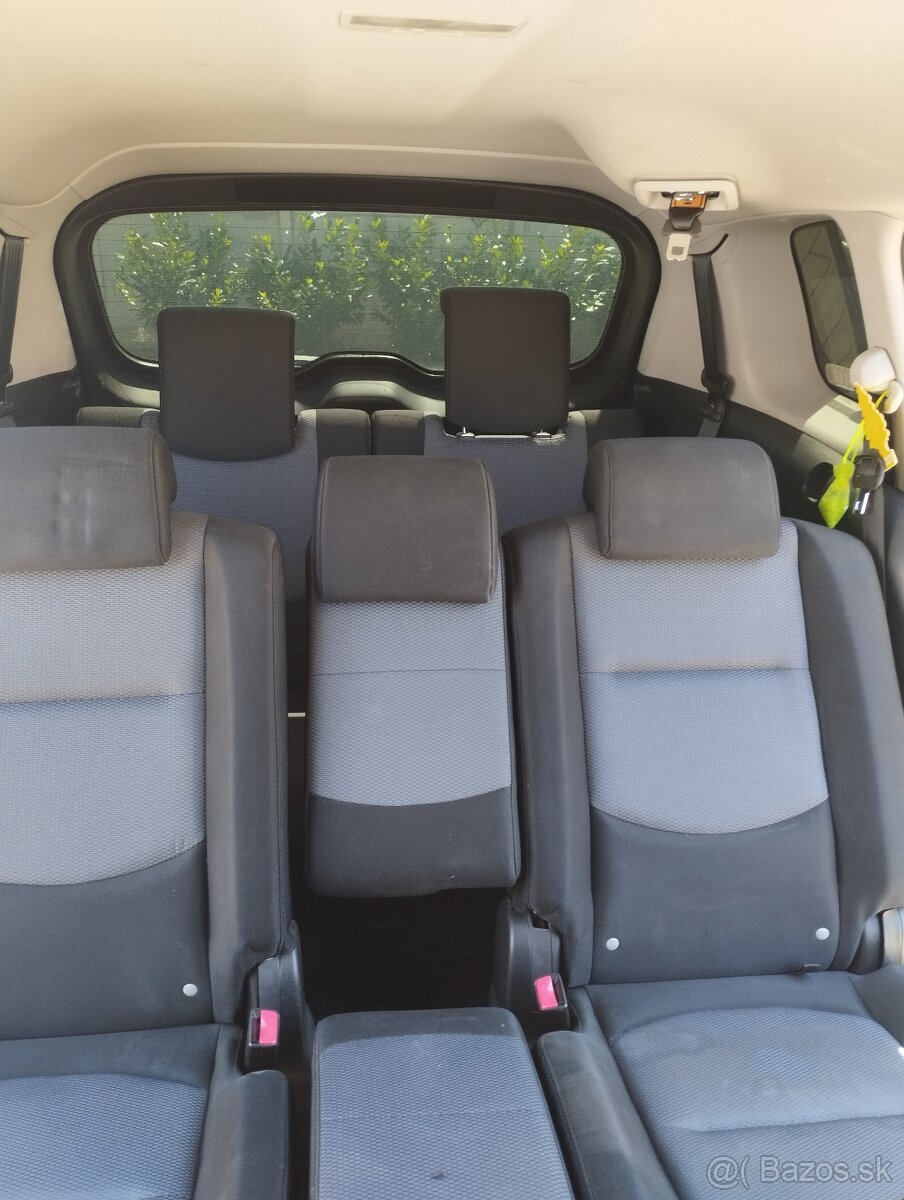 Mazda 5 1.8, 7 miest, ťažné - 12