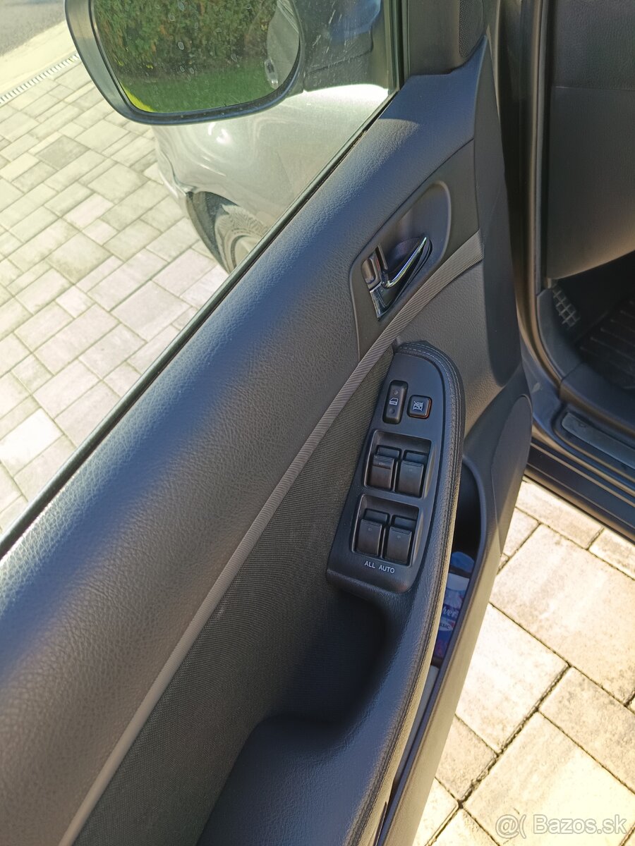 Predam Toyotu Avensis 2.2 D4D-cat - 12