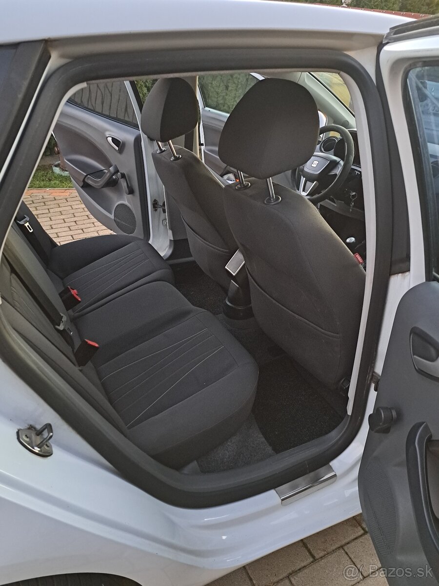 Seat Ibiza 1.4 benzín 63KW - 12