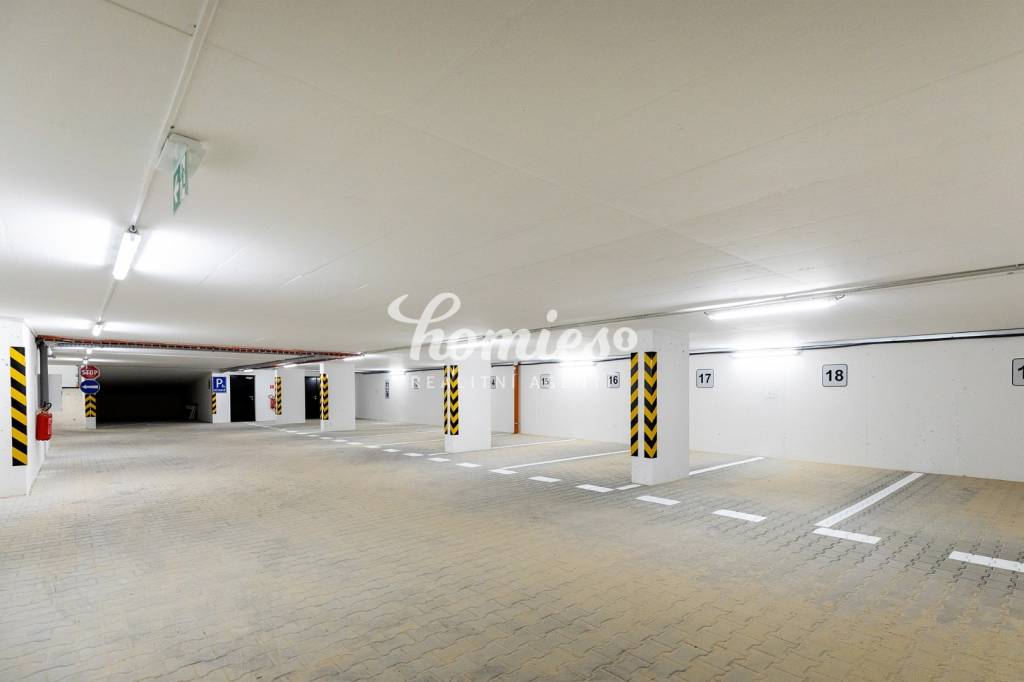 PRENÁJOM 3 izbový luxusný byt v úplnom v centre Nitry s park - 12