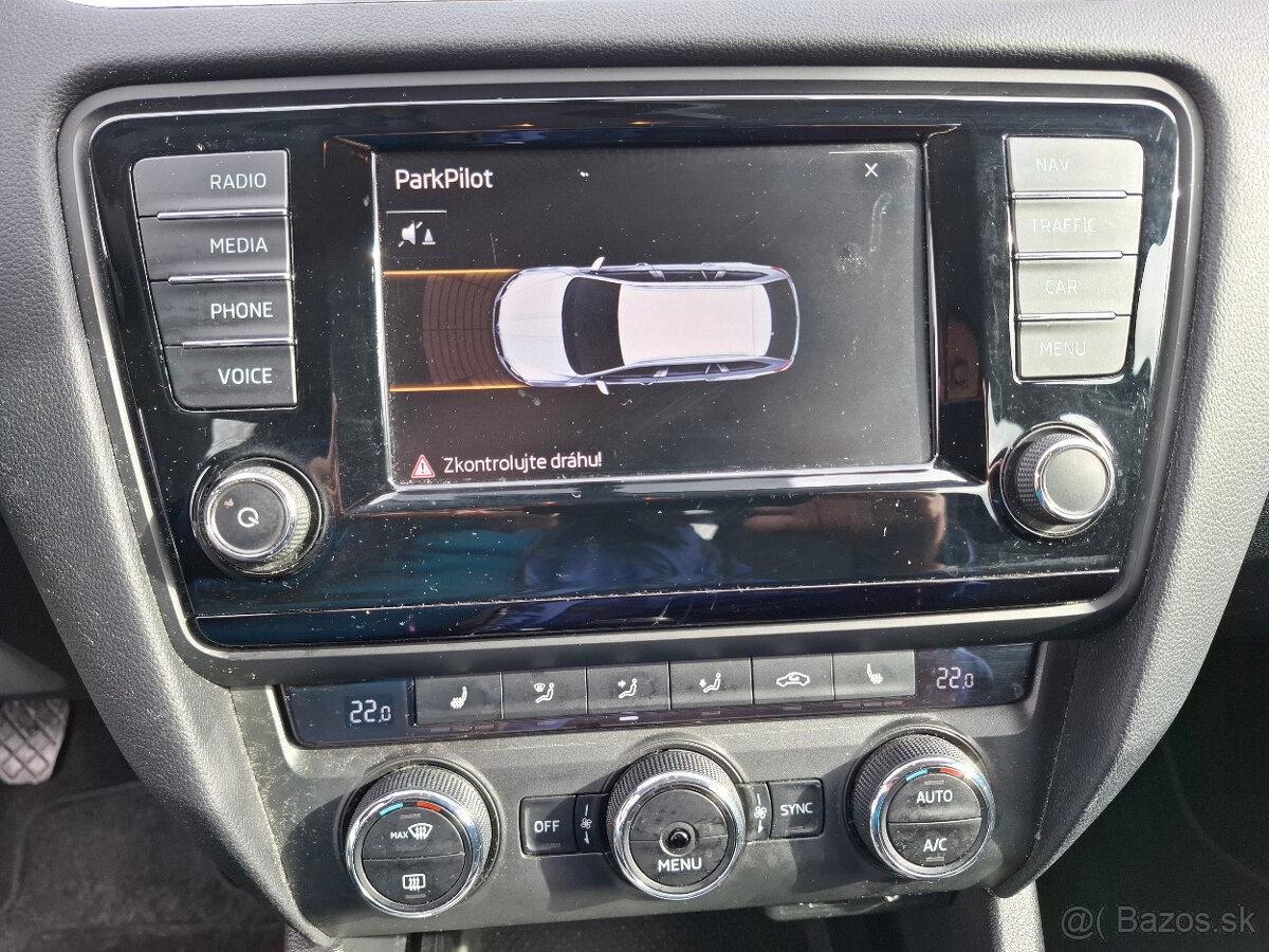 ŠKODA OCTAVIA COMBI 1,6 TDi r.v. 2016 - 12