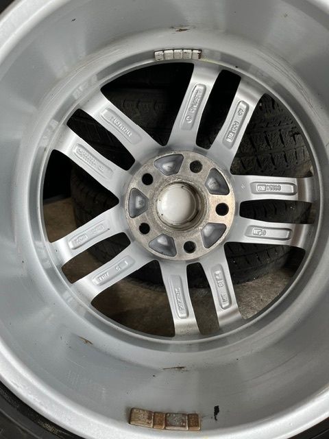 225/50 R17 225/50r17 audi a4 b9 - 12