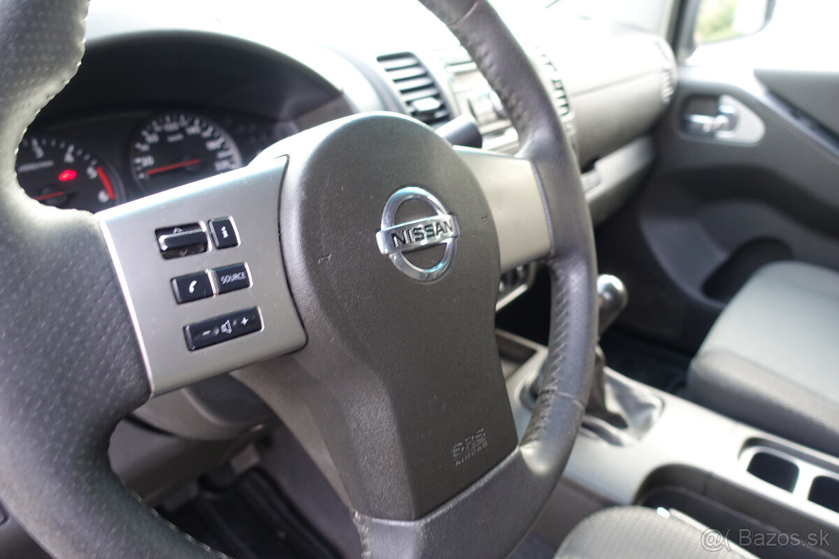 Nissan Navara DoubleCab 2.5 dCi XE, M6, 140kW, 4d. - 12
