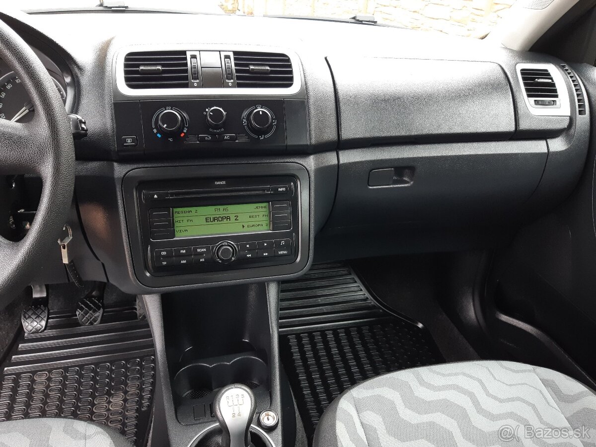 Škoda Fabia - 12