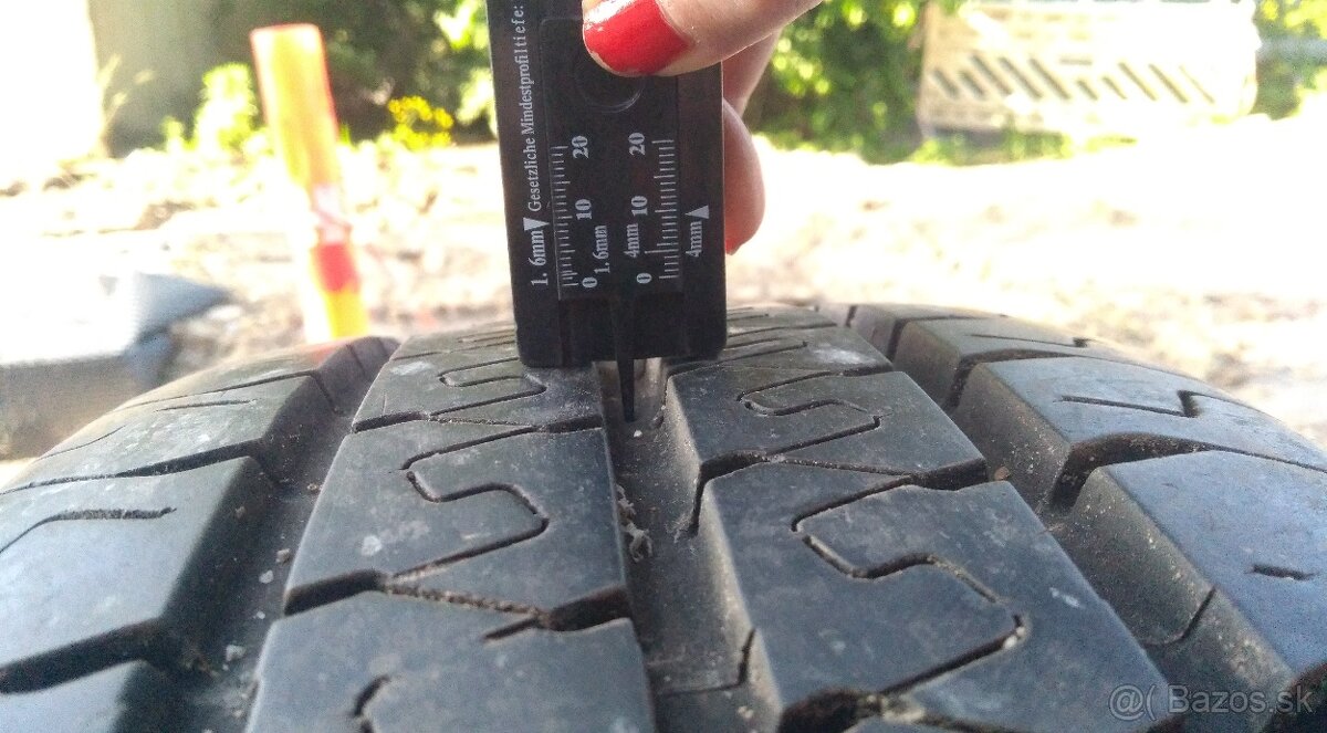 4 ks letné pneu Matador 225/70 R15C na plechových diskoch - 12