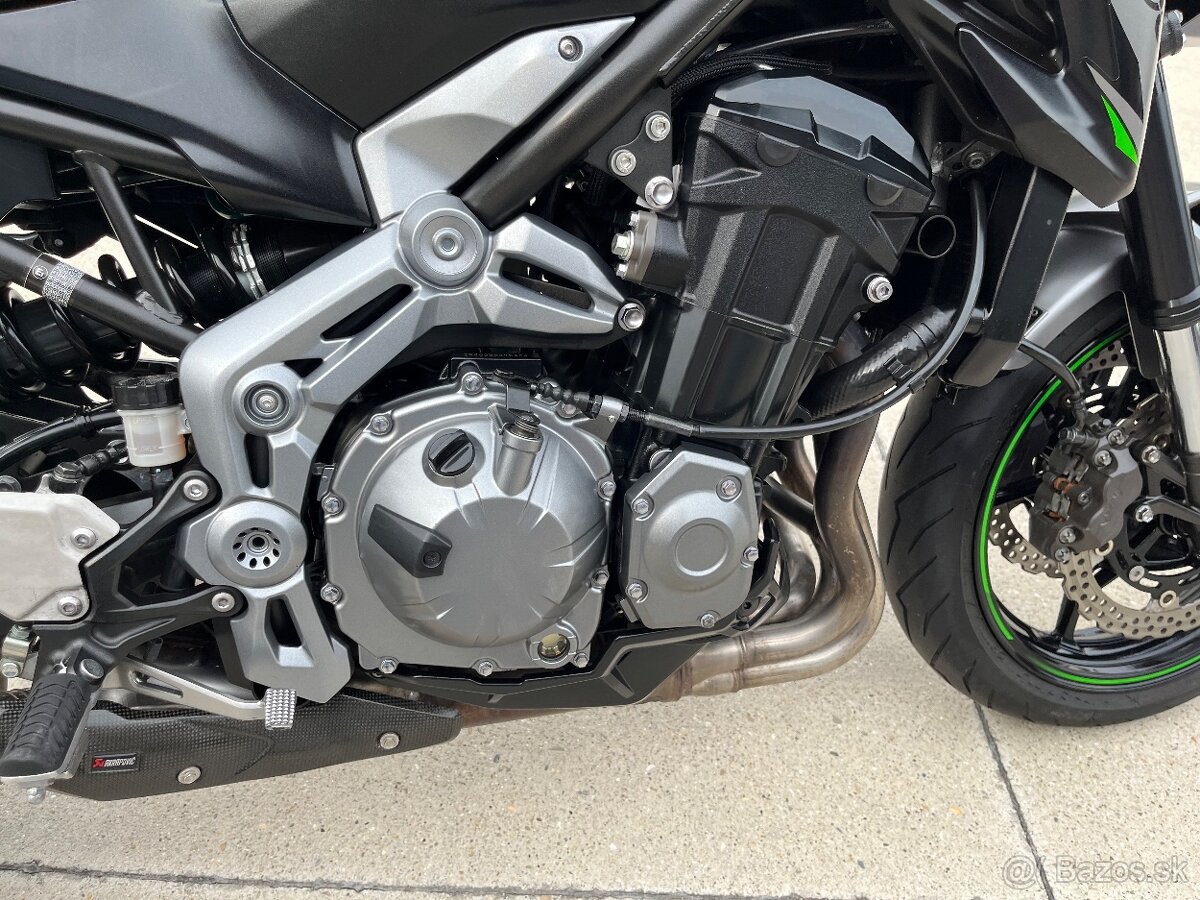 Kawaski Z900 - 12