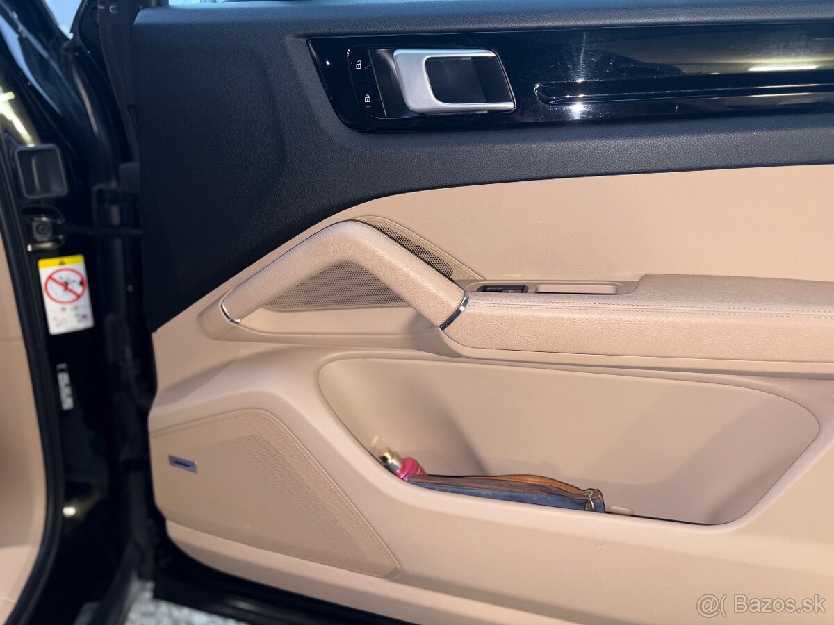 Porsche Cayenne Coupe model 2020 - 12