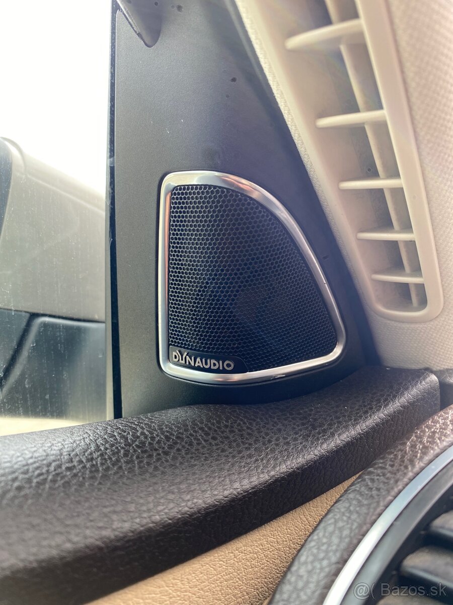 Volkswagen Passat B7 Highline 2.0TDI DSG - 12