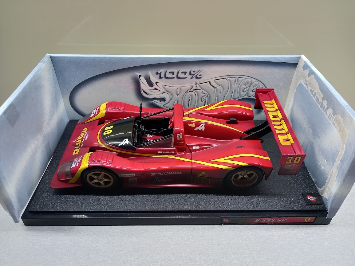 FERRARI 333 SP MOMO HOTWHEELS 1:18 č.2 - 12