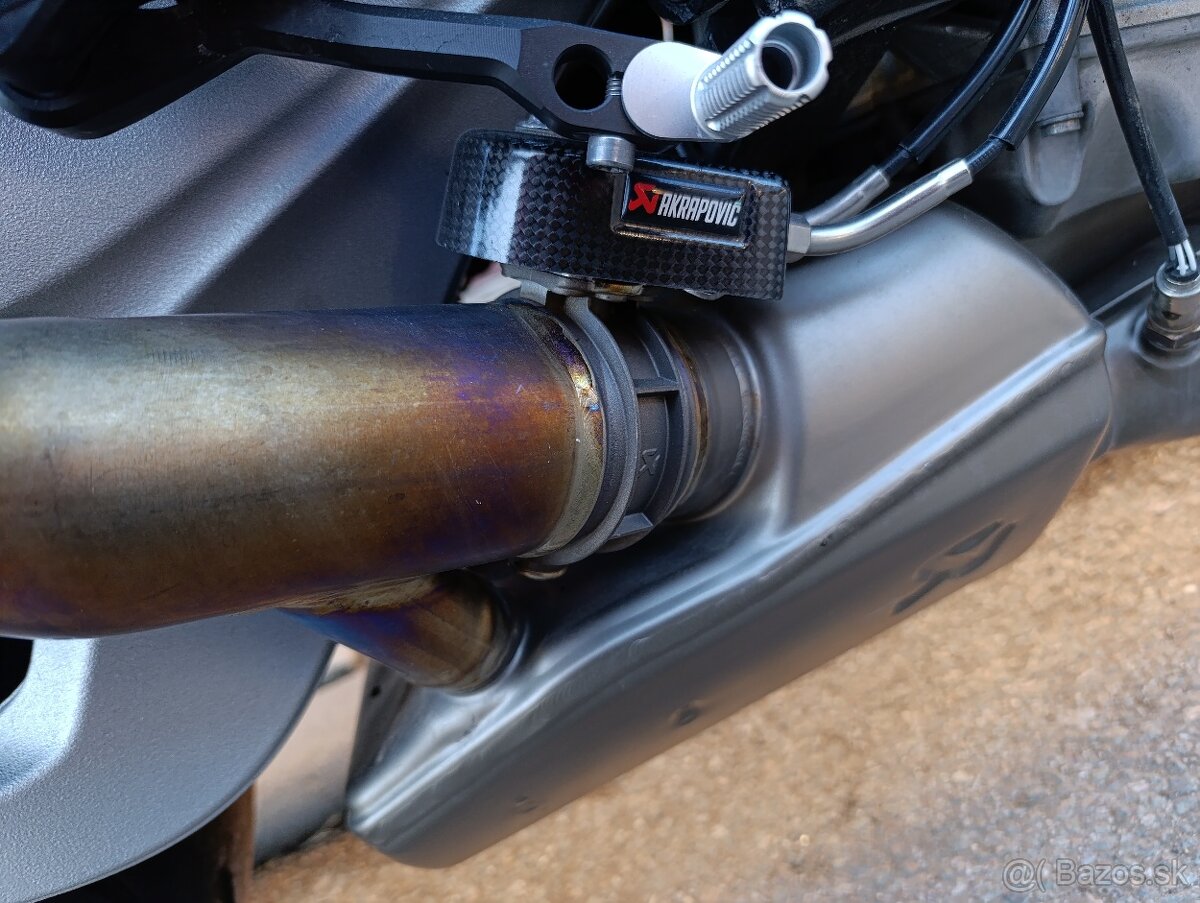 BMW M 1000 RR competition 2025 - 12