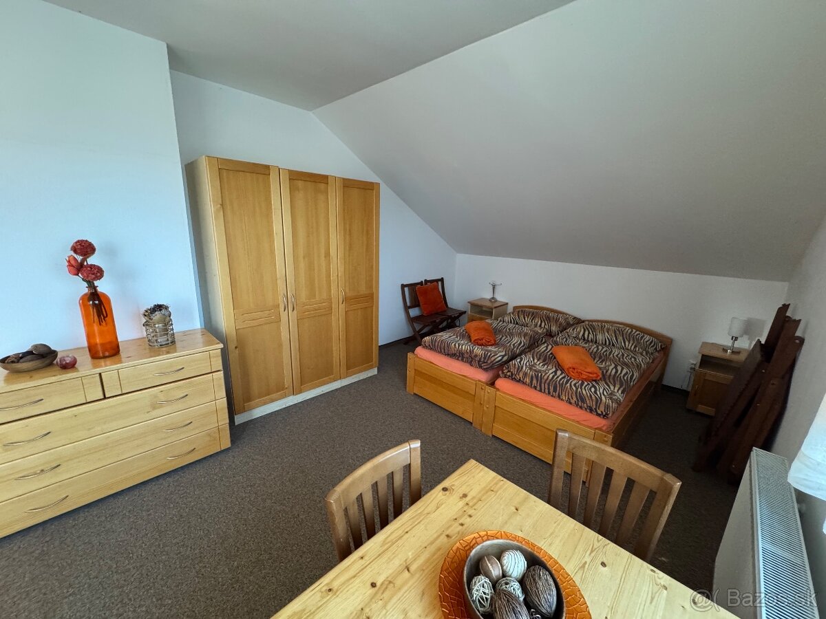 Predám dom s bazénom - 12