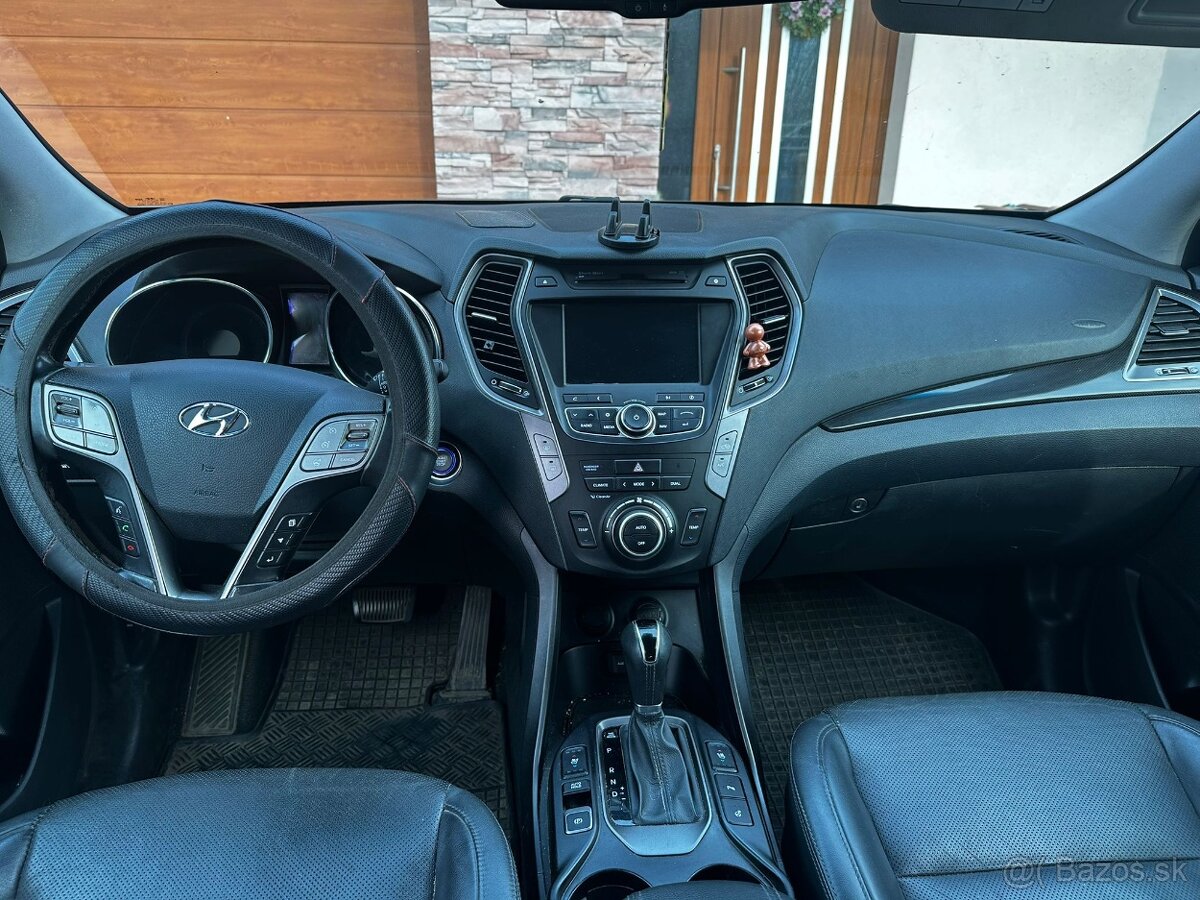 Hyundai Santa Fe - 12