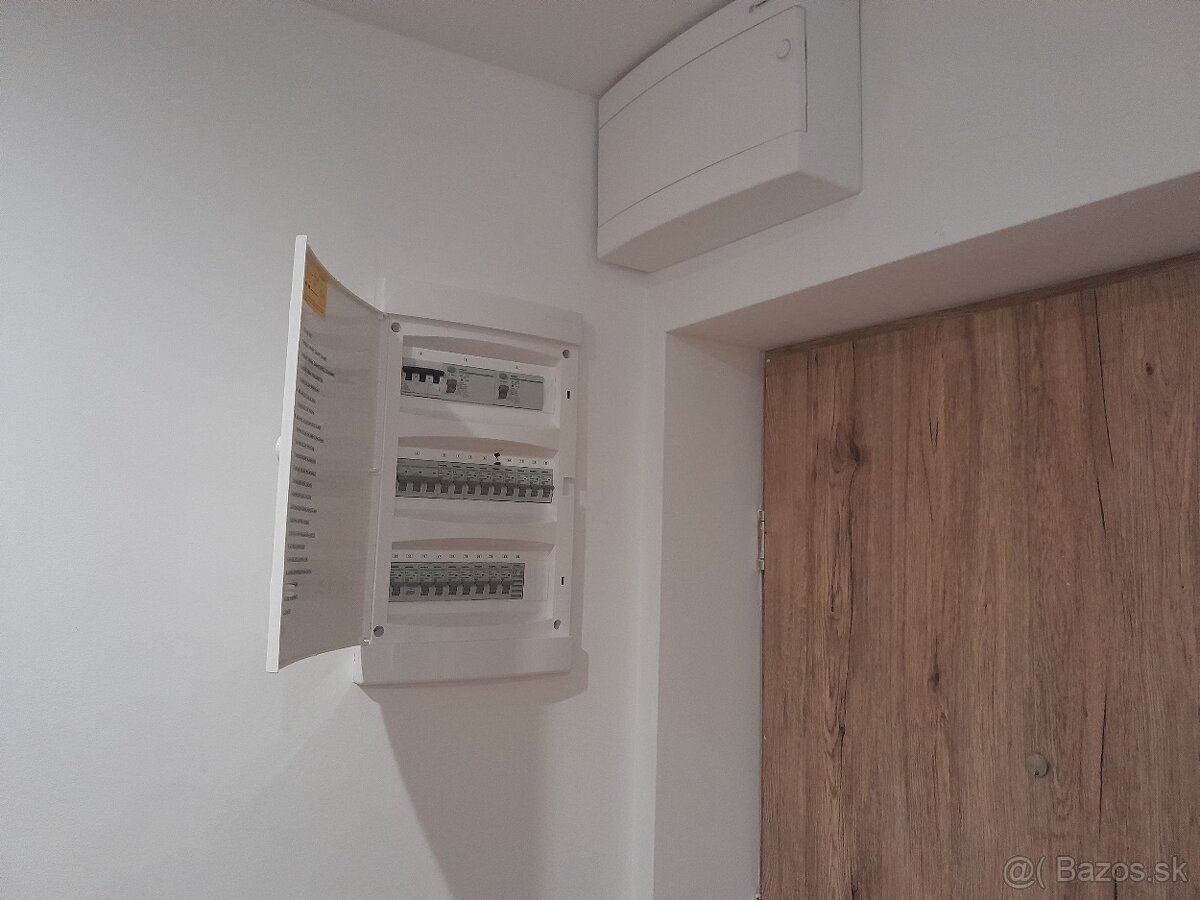 Veĺký 2i byt s loggiou centrum Bytča - 12