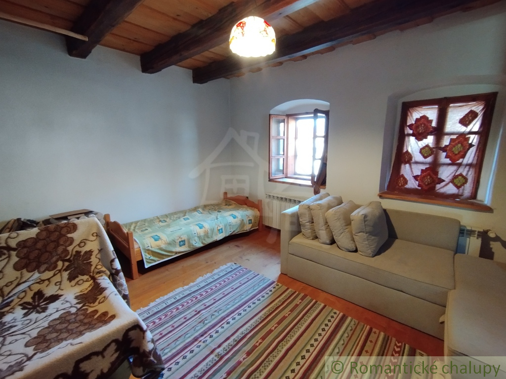 Chalupa v Blatnici – historický dom po rekonštrukcii v srd - 12