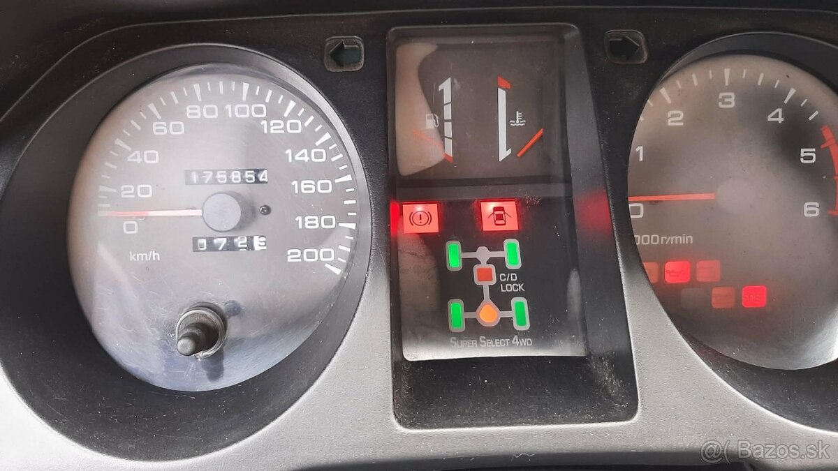 Mitsubishi pajero 2.5td superselect - 12