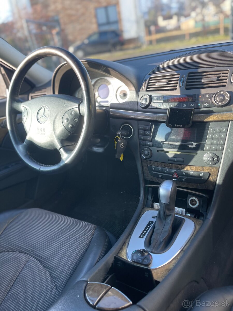Mercedes-Benz E270cdi Airmatic - 12