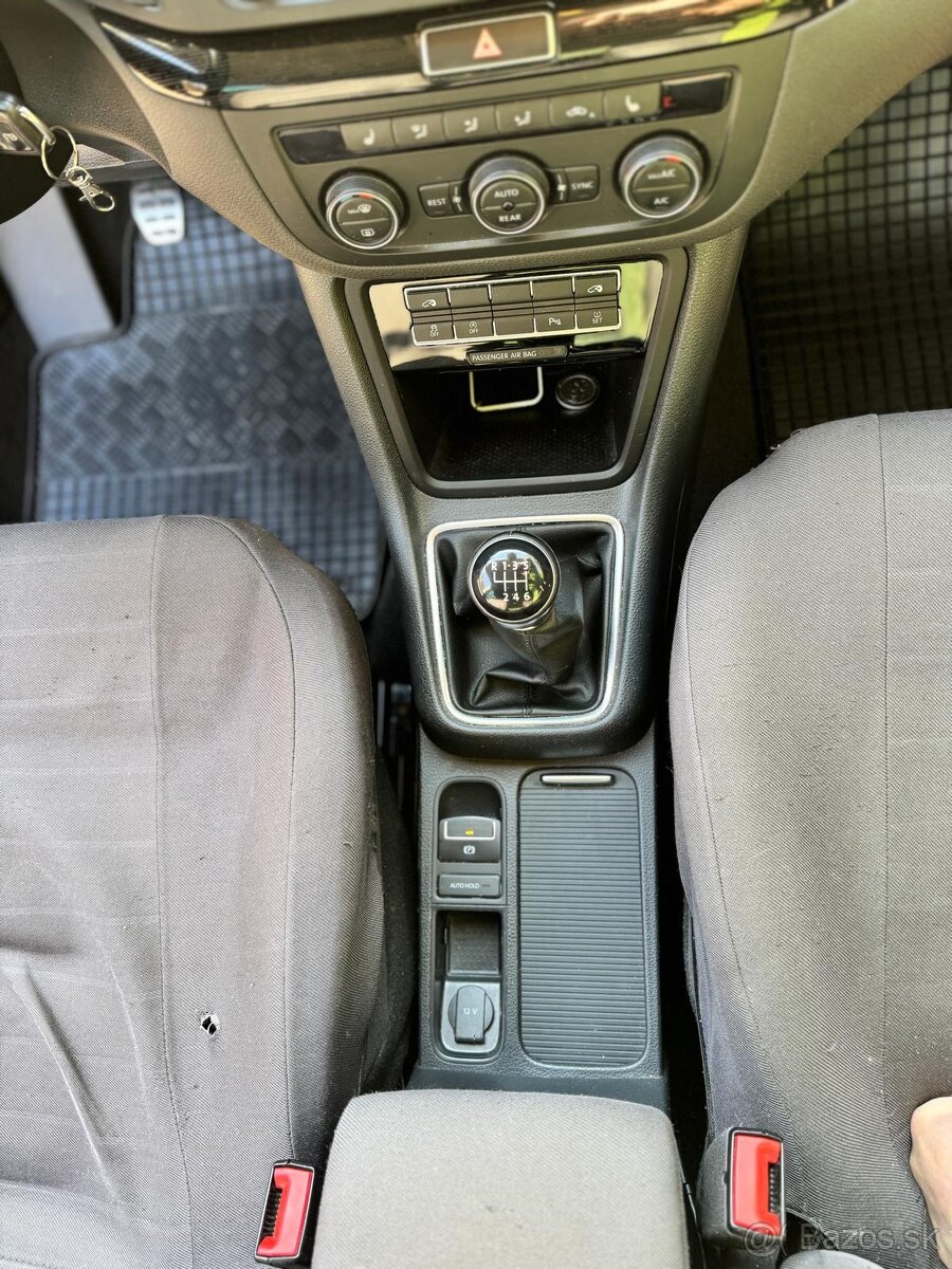 VW Sharan 2,0Tdi 110kW, 7 miestne - 12
