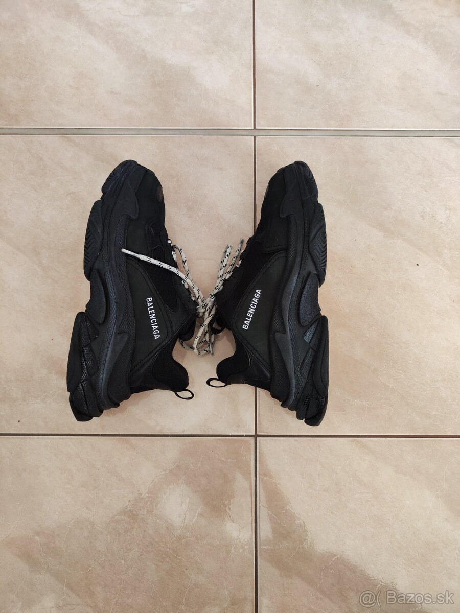 Balenciaga Triple S - 12