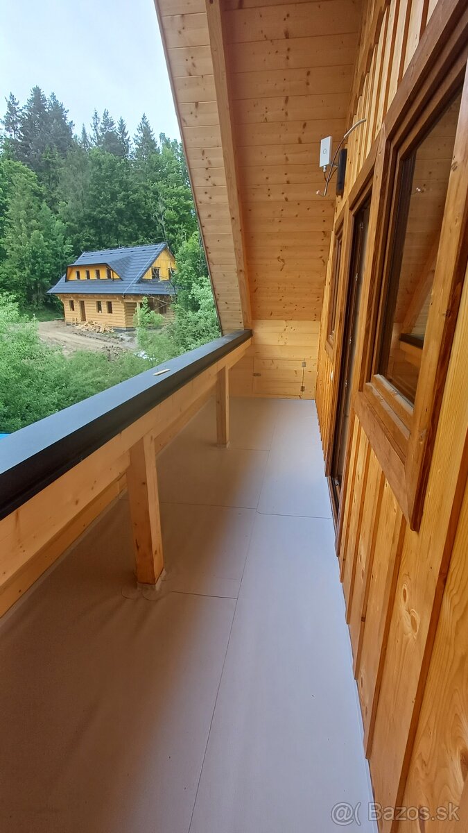 Strechy, prístrešky, altánky, balkóny - 12