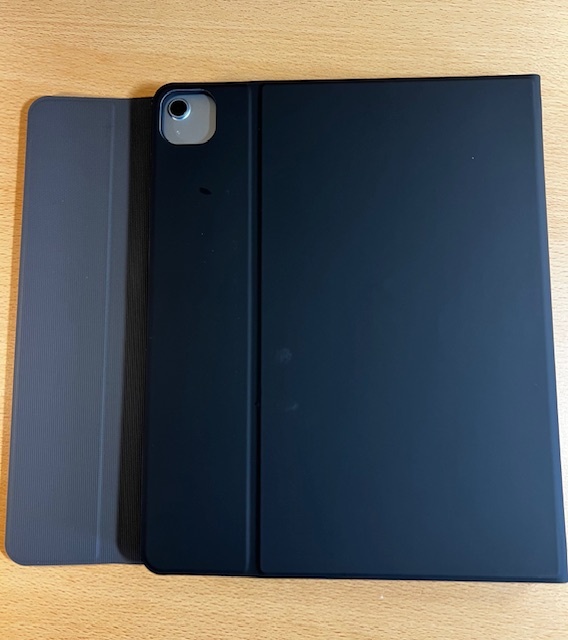 iPad Air 13-inch (M2) 128Gb Wi-Fi + klavesnica ako obal - 12