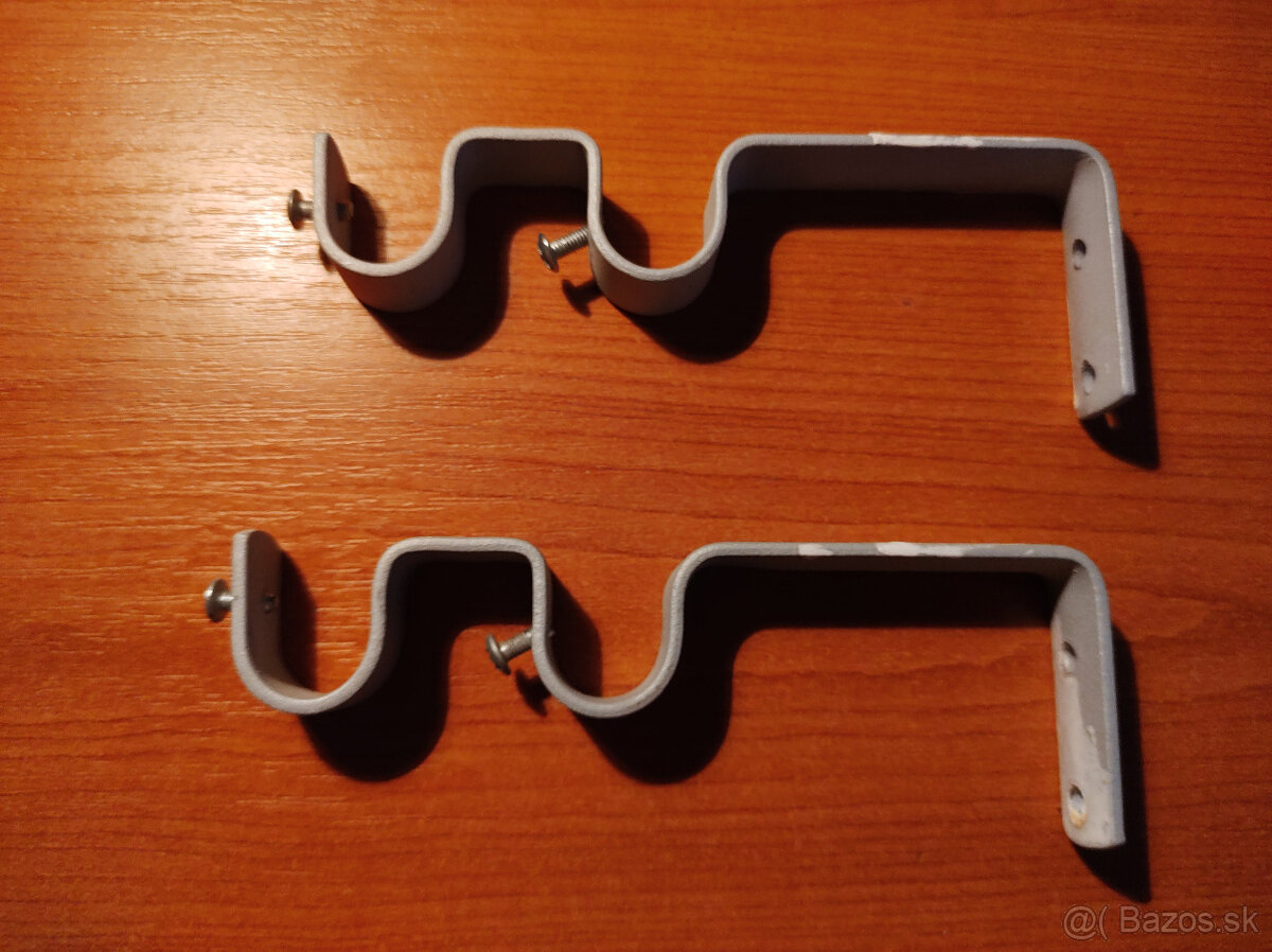 (09) Garniže, konzoly, krúžky na závesy, úchytky - 12