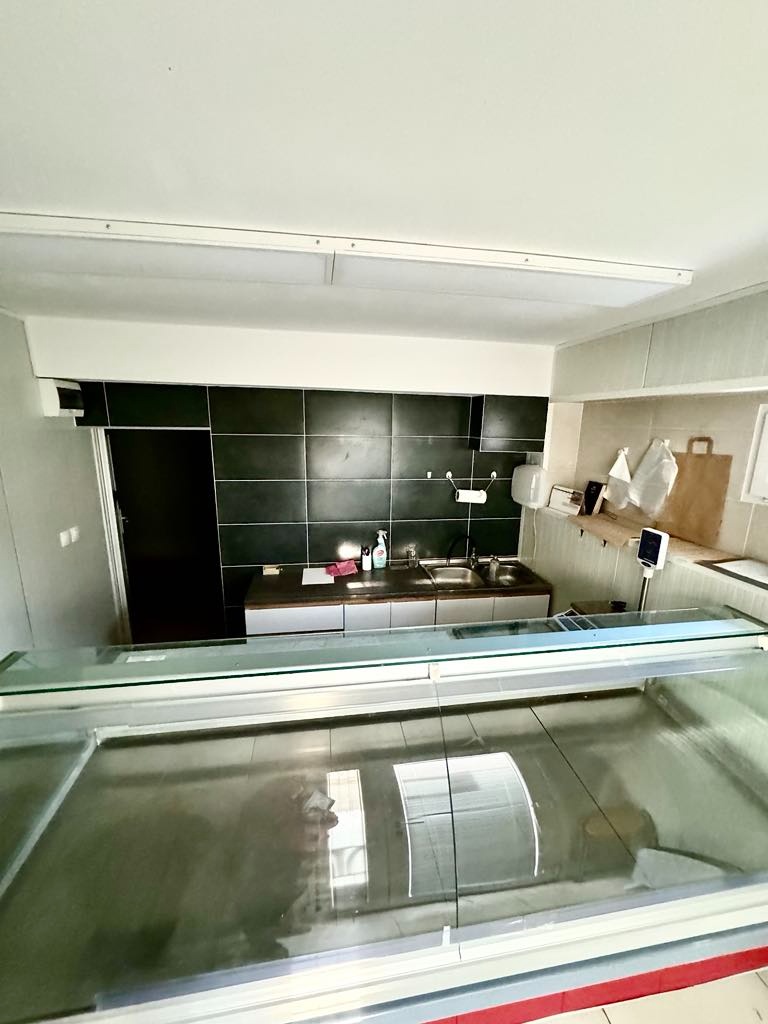 Prevádzkové budovy v Pôtri - Možnosť kúpy samostatne - 12