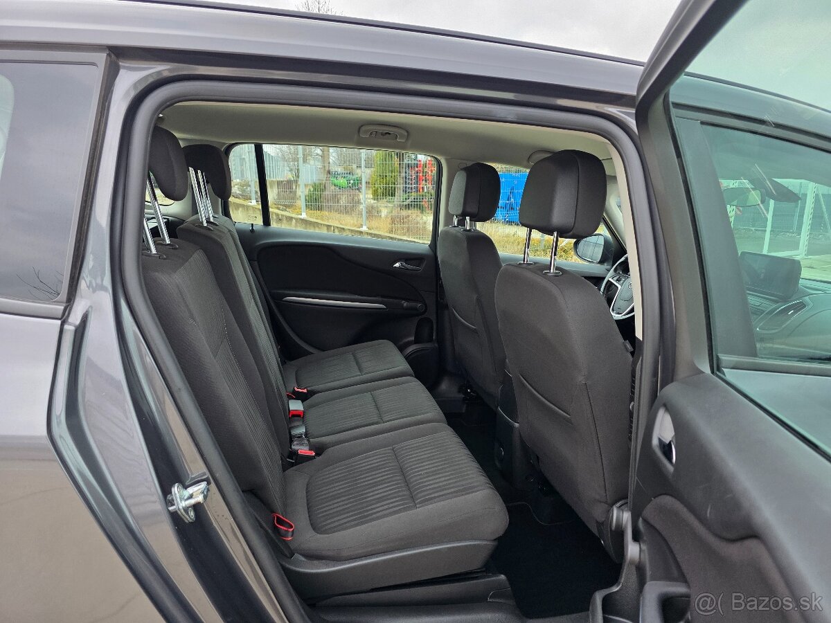 Opel Zafira 1,4benzín 2012 - 12