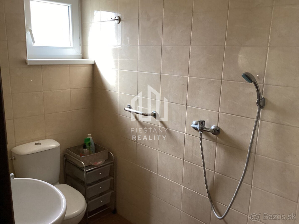 VÝHODNÁ CENA 4-izbový tehlový RD s krásnym pozemkom - 12