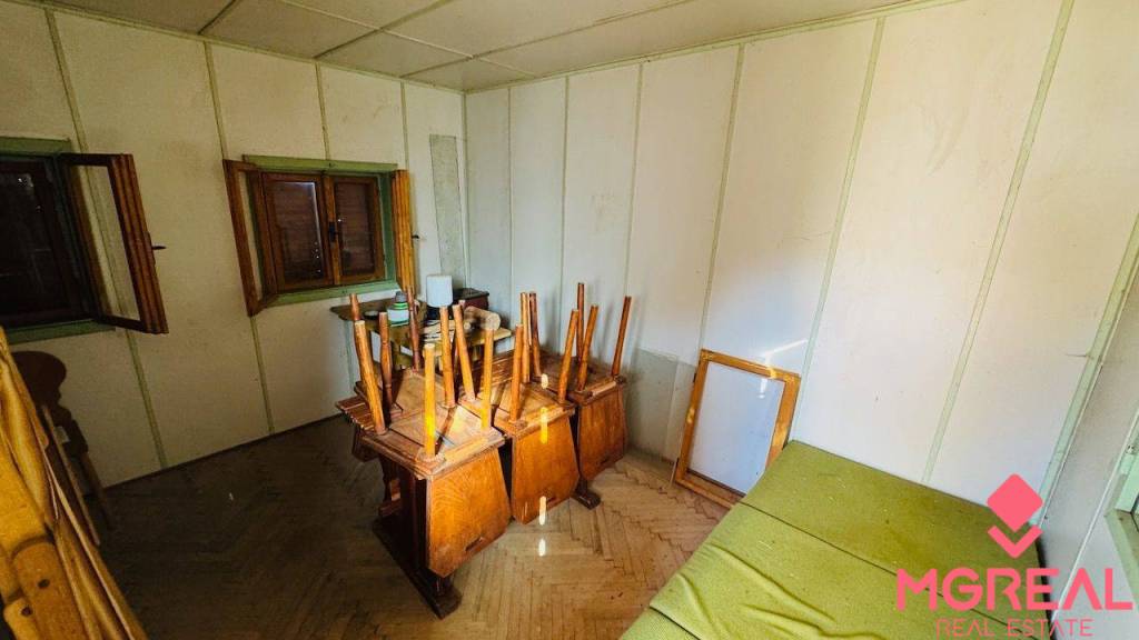 Na predaj záhradná chatka so záhradkou 244 m2 Malé Uherce - - 12