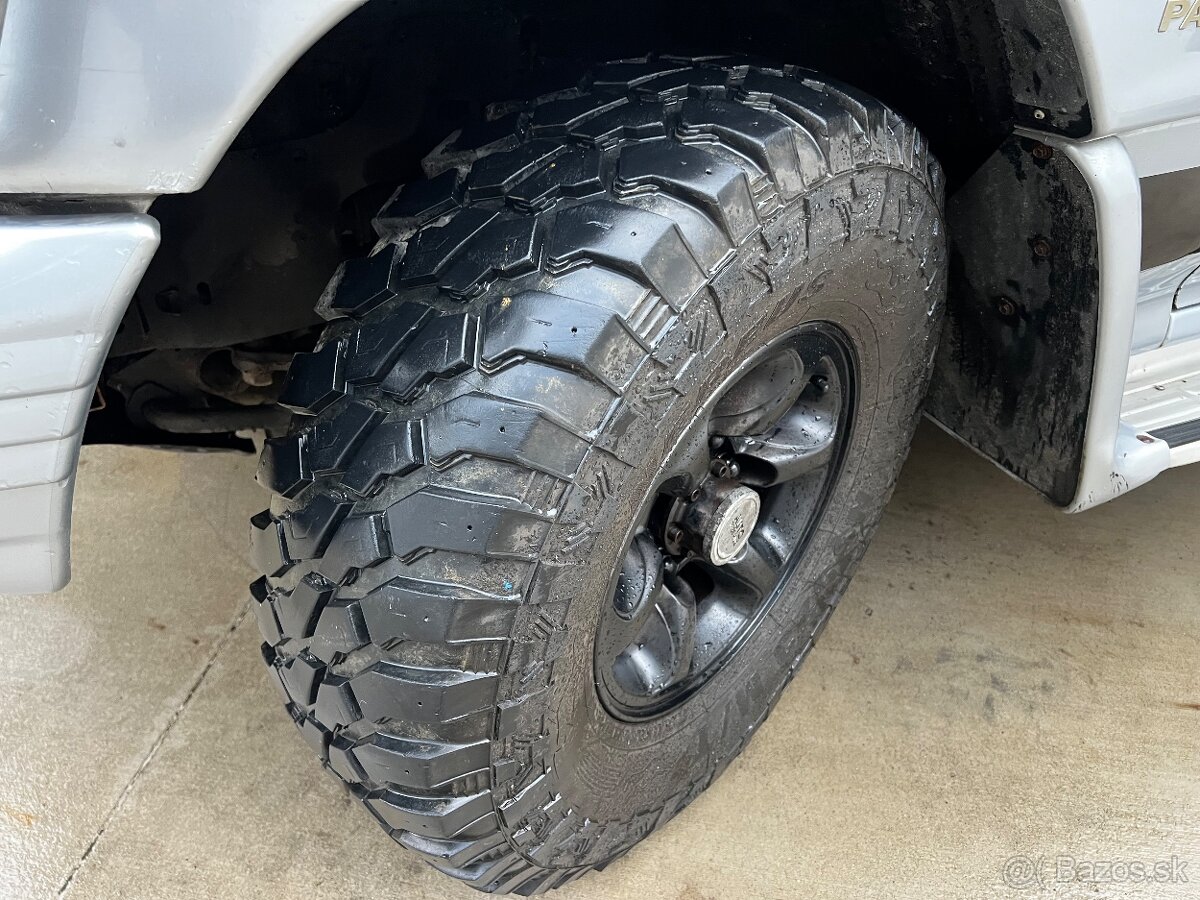 Mitsubishi Pajero 2.5 TD GL - 12