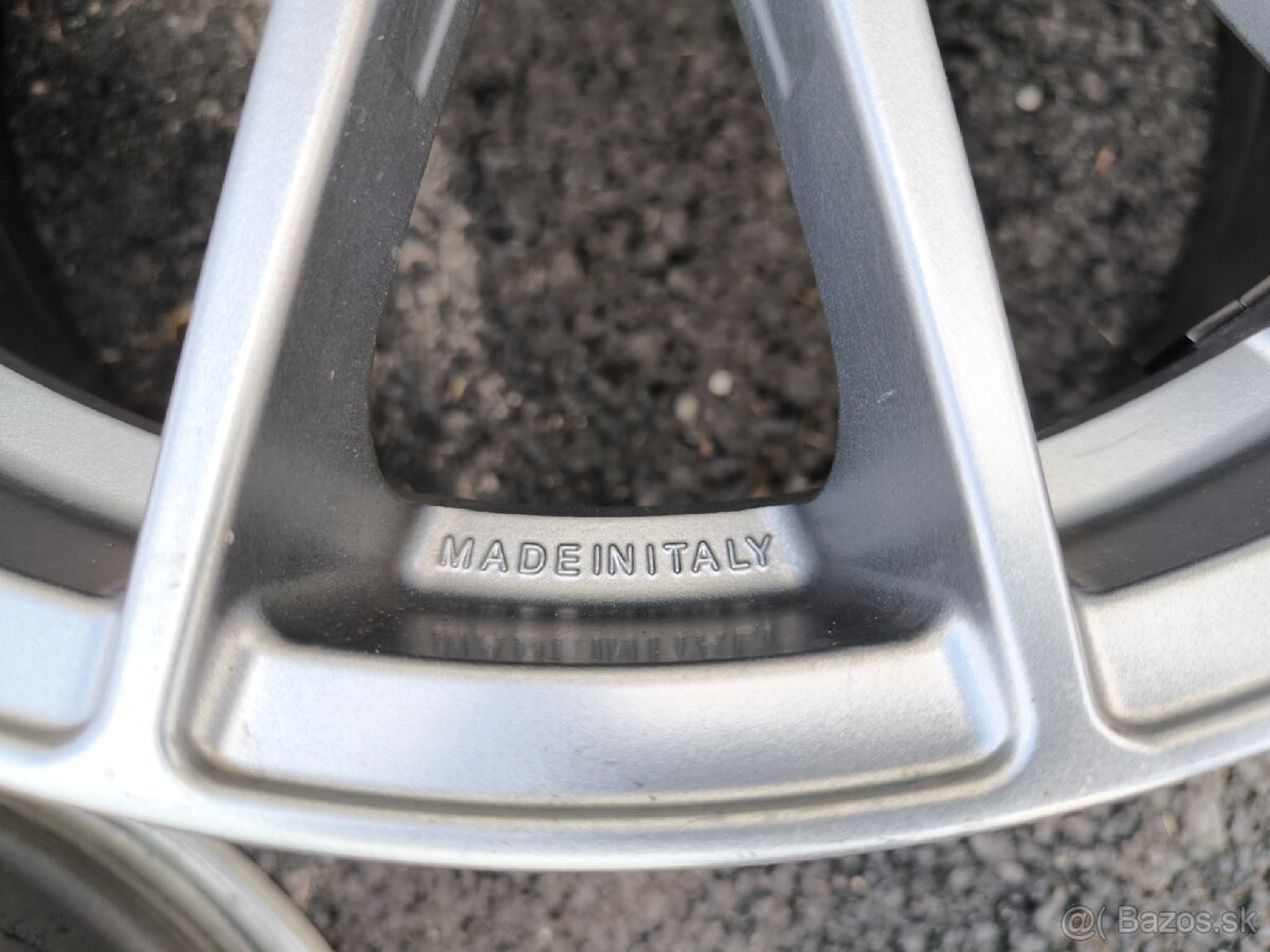 OZ Racing SuperTurismo LM R18 - 12