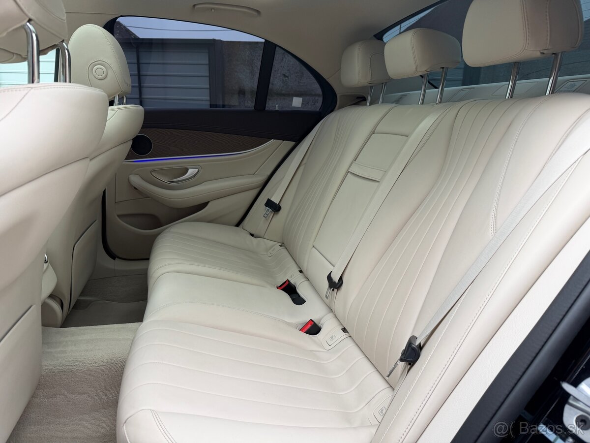 Mercedes Benz sedan E400 D 4Matic - 12