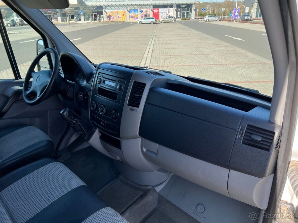 Mercedes Benz Sprinter 311 2,2 CDi 9 míst klima ČR - 12