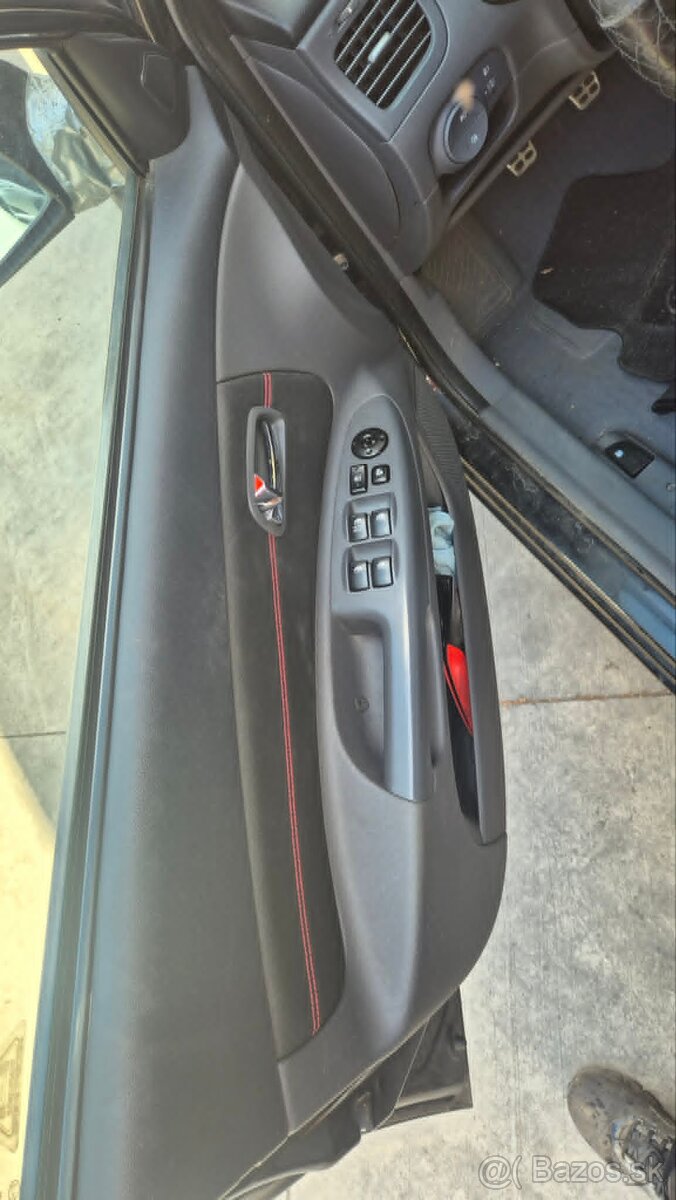 Kia Rio 1,4i 71,3kw kód: G4EE - 12