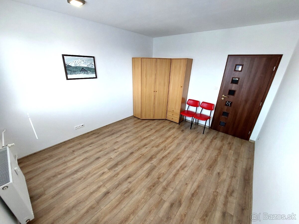 Poprad - Allendeho, 4 izb. byt, s výhľadom na Tatry, 104 m2 - 12