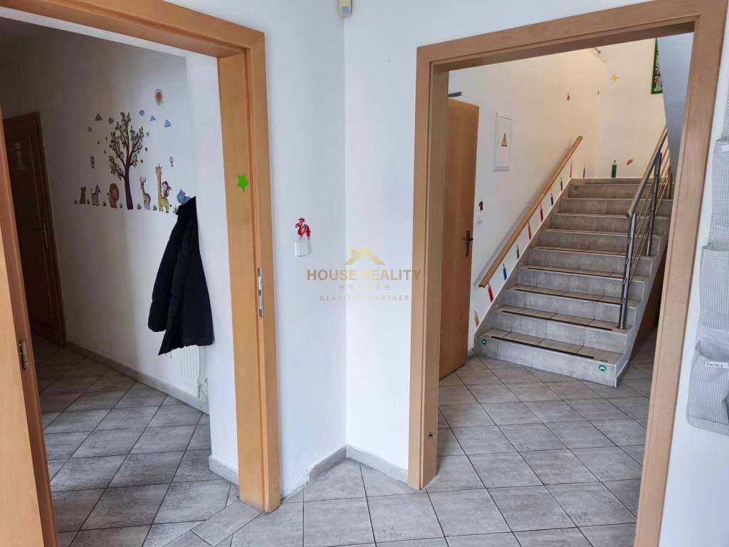 Polyfunkčný objekt s vlastným parkovaním, Mierová ulica, BA - 12