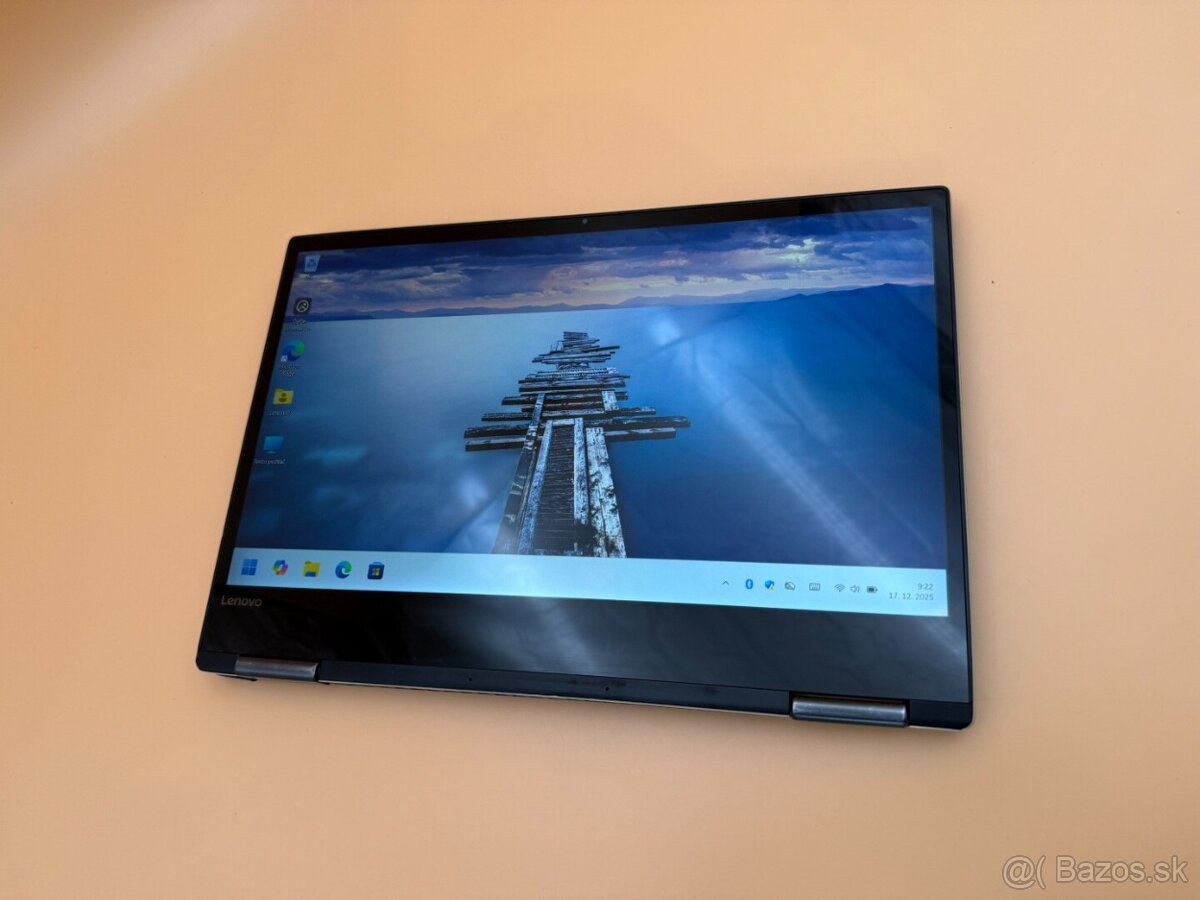Notebook Lenovo Yoga 720 i7-7500U / 8GB RAM / SSD / dotykový - 12
